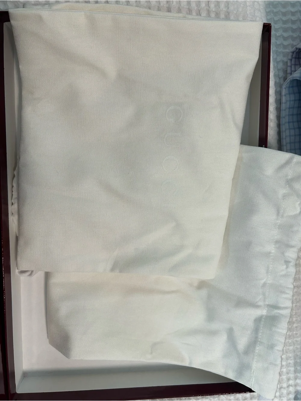 Gucci shoe box with dust bags